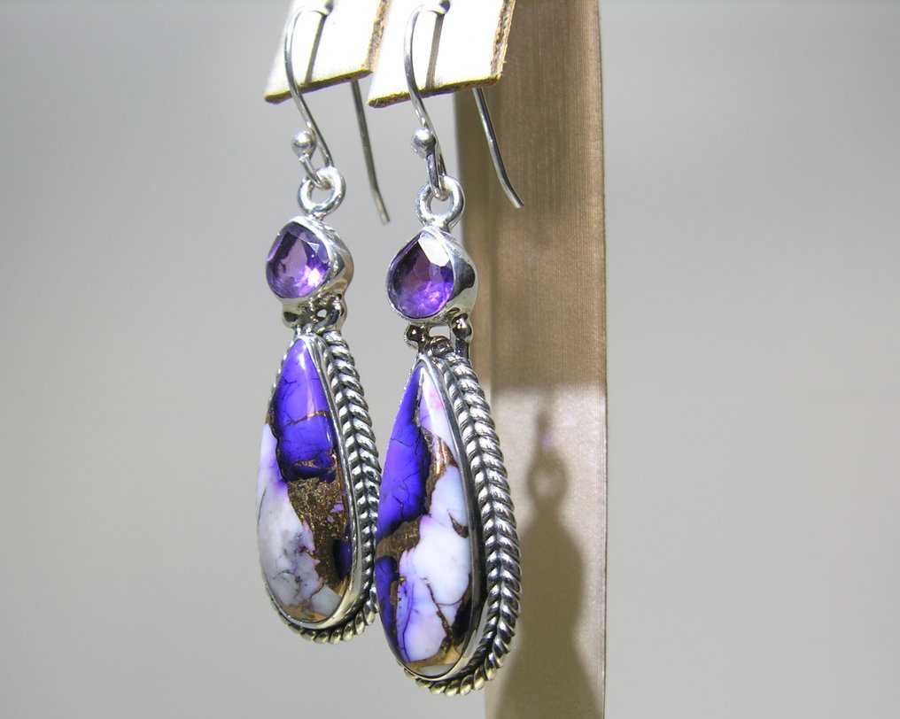 Turquoise Earrings - Height: 49 mm - Width: 11 mm- 7.68 g - (2) #2.1