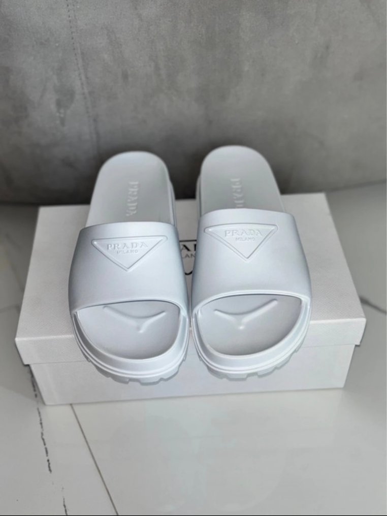 Prada - Παντόφλες - Mέγεθος: EU 39 #1.0