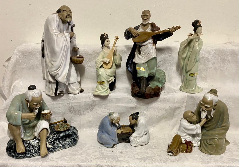 Figurine - Set of 7 clay Chinese Figurines Depicting Asian Elderly and Children Scenes (7) - Clay #1.0