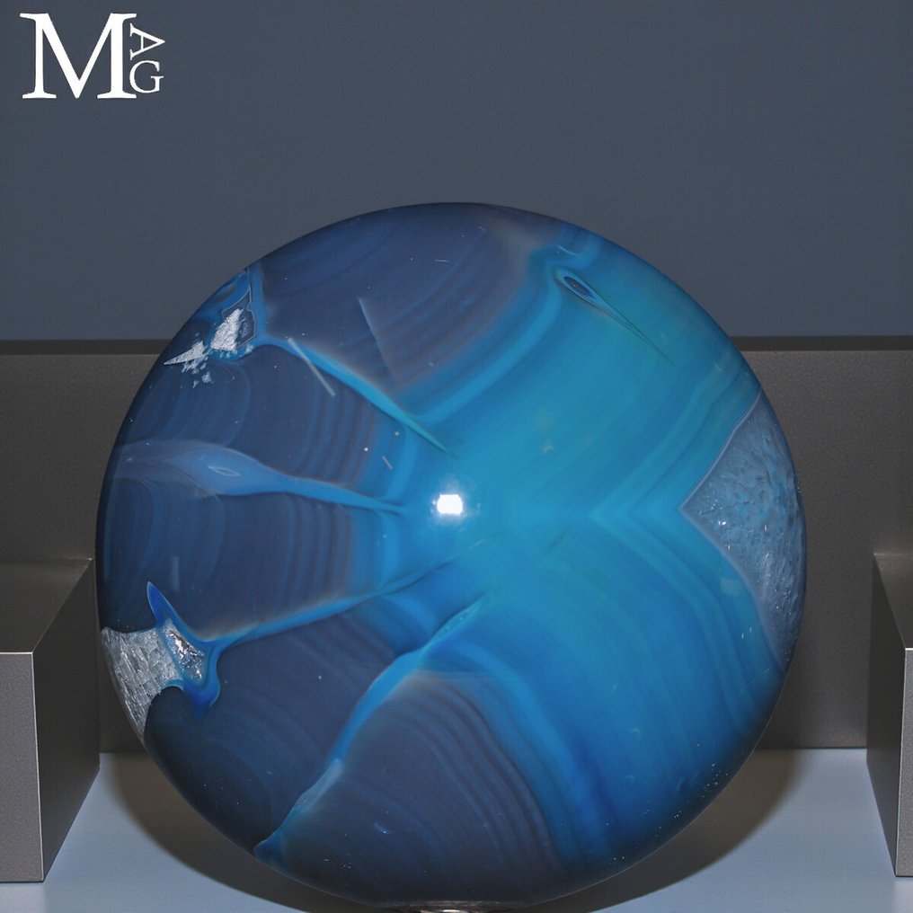 Natural Dyed Agata - Sphere Beautiful sphere in agate. - Height: 88 mm - Width: 88 mm- 946 g #1.0