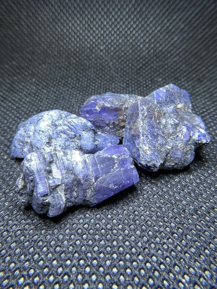 105,55 karátos természetes, kezeletlen drágakő tanzanit tétel Kristályok- 21.11 g - (4) #1.0