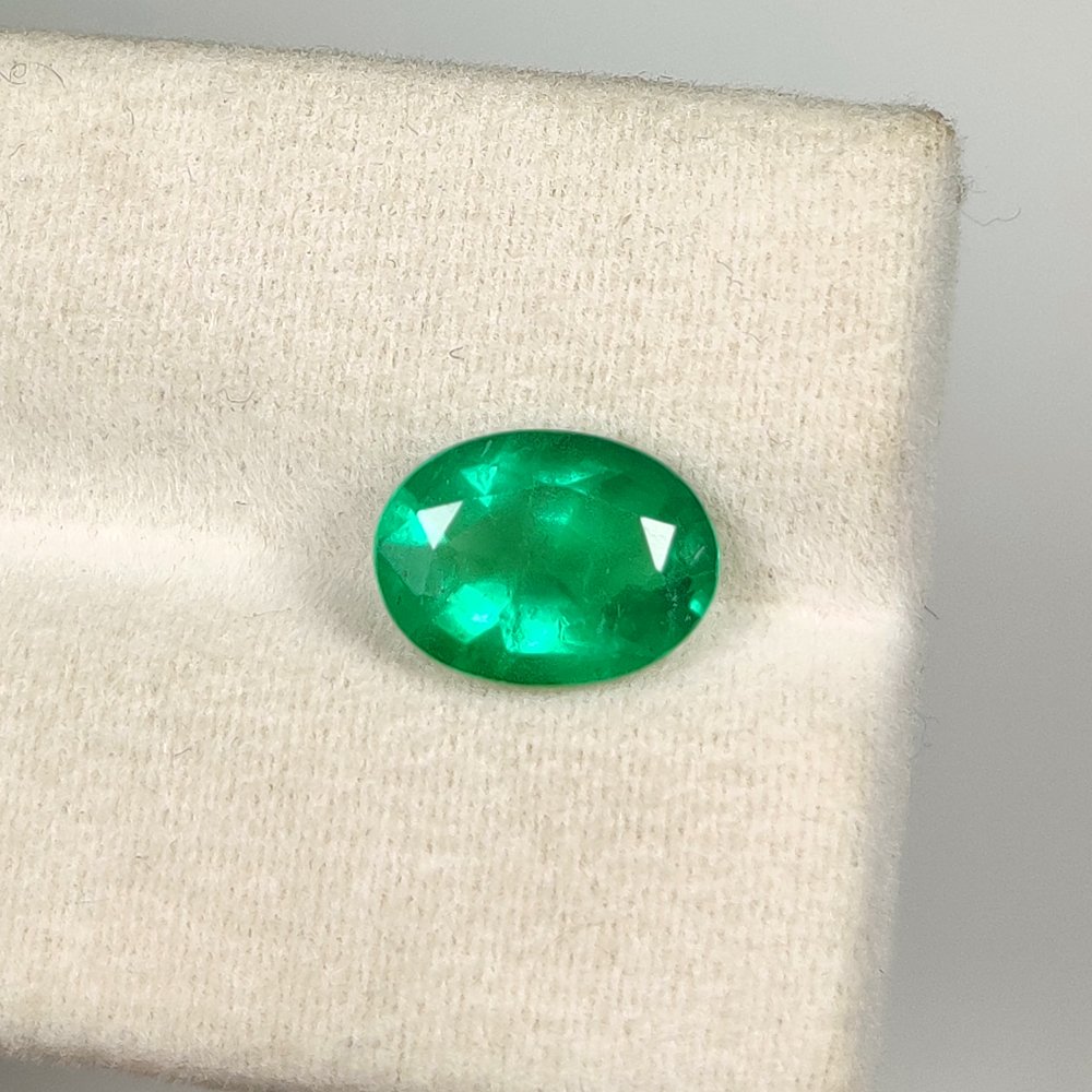 Πράσινο Σμαράγδι  - 2.07 ct - Διεθνής Ένωση Έγχρωμων Πολύτιμων Λίθων (ICA GemLab) - Μικρό λάδι #3.2