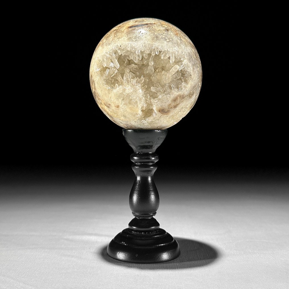 NO RESERVE PRICE - Wonderful Pair of Crystal Quartz Sphere & Egg-Shaped On Custom Stands- 2700 g - (2) #2.1