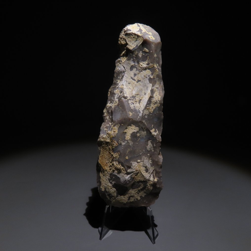 Neolithic Flint Tool. Spiennes, 4500-3500 BC. 12 cm height. Spanish Import License.  (No Reserve Price) #3.2