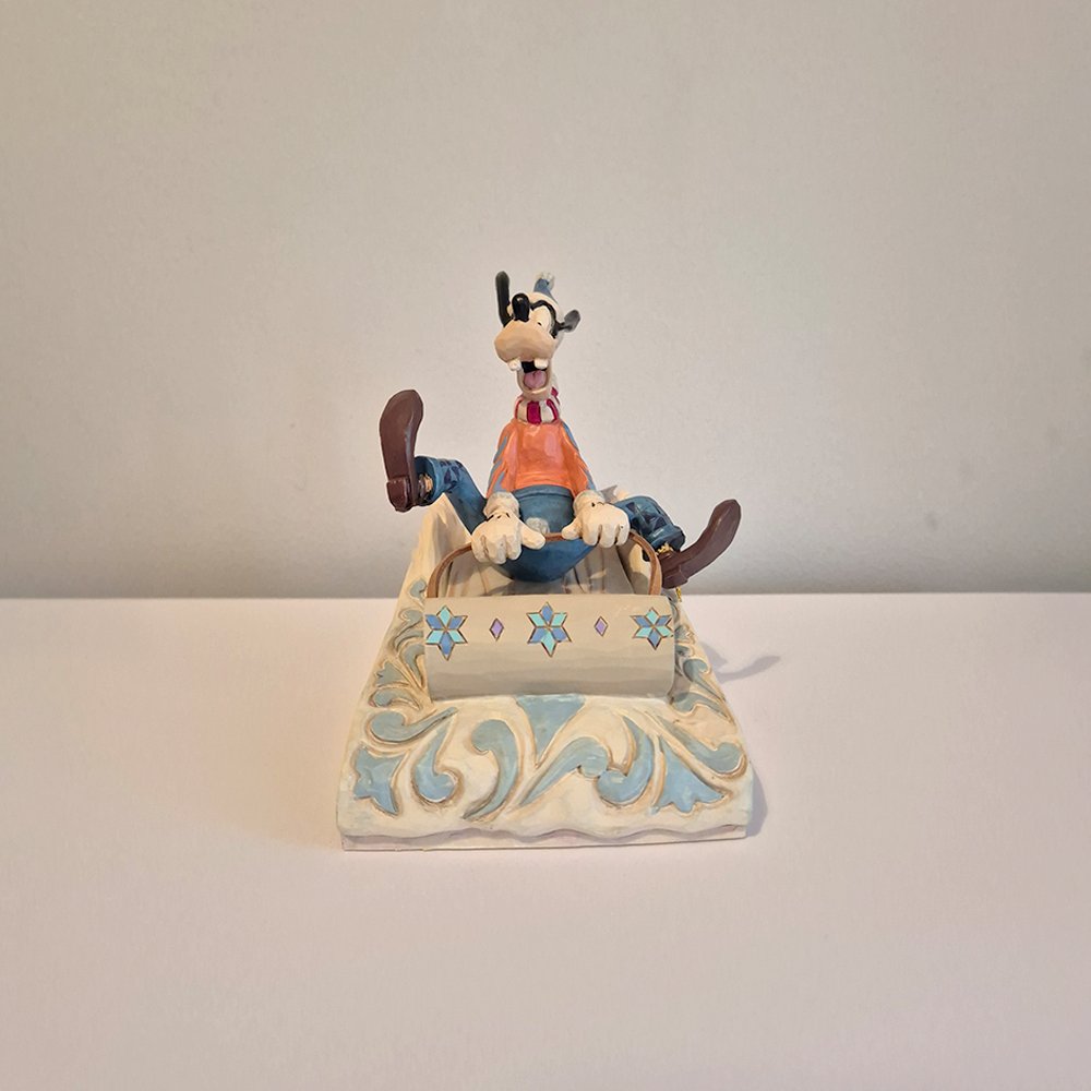 Enesco - Disney Traditions - Goofy Sledding A Wild Ride figure #4.3