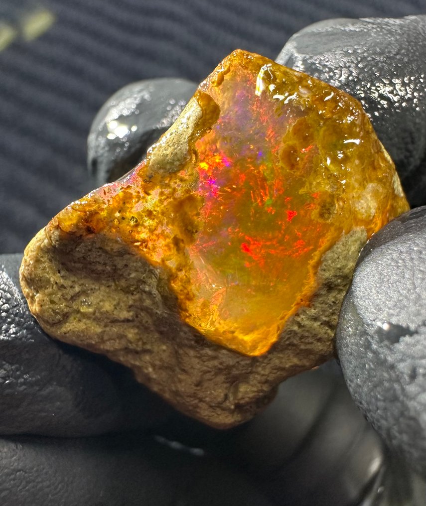 50克拉水晶欧泊 粗糙- 10 g #1.0