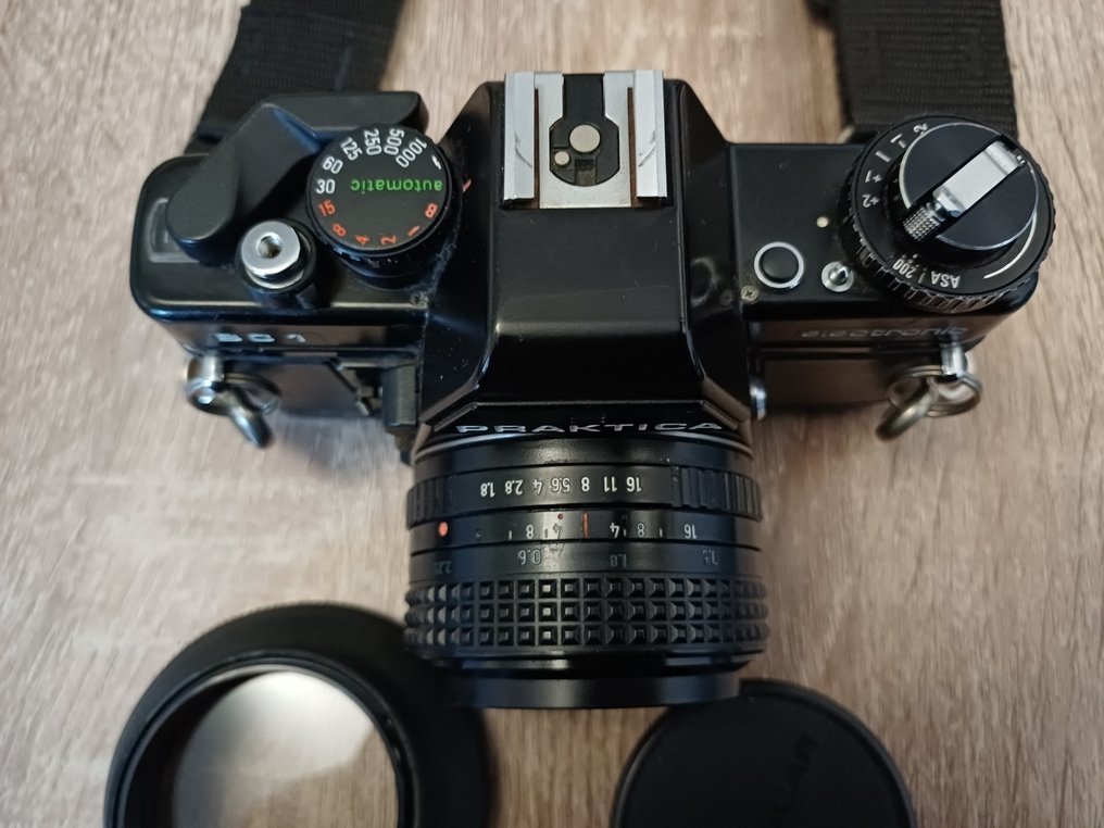 Praktica BC1 Electronic + Pentacon Prakticar MC lenzen: 1.8/50mm + PB 4-5.6/55-200mm | Egylencsés reflex fényképezőgép (SLR) #3.2