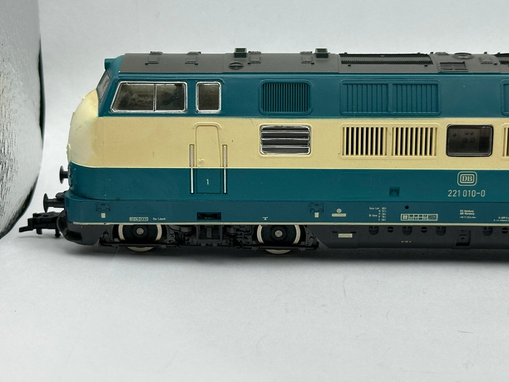 Fleischmann H0轨 - 4236 - 柴油内燃机车 (1) - BR 221 010-0 - DB #2.1