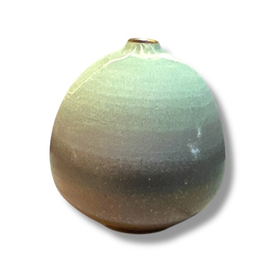 小林雅美笠间烧球形花瓶——青瓷上的银色树木图案,象征地球。 - 瓷 - Kobayashi Masami - 日本 - Shōwa period (1926-1989) #3.2