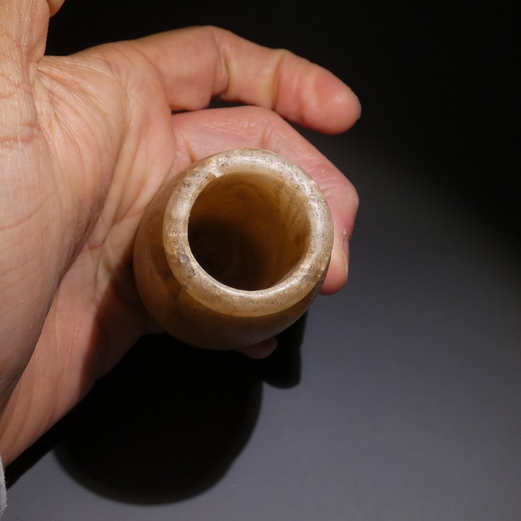 Egiptul Antic Alabastru Vas. 9 cm H. Regatul Vechi, Dinastiile a III-a - a VI-a, 2686 - 2181 î.Hr. #3.2