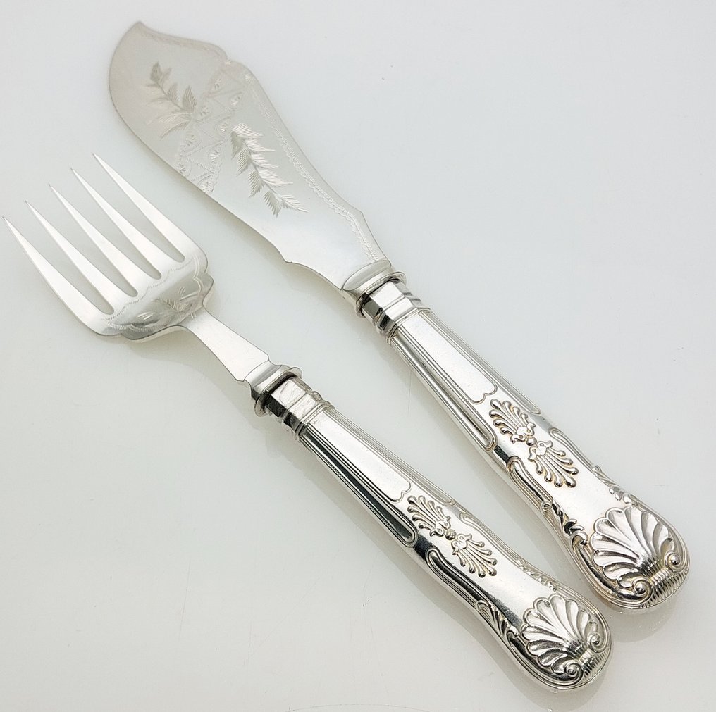 Joseph Rogers of Sheffield - Fish serving set (2) - Large format, Kings motif - Silverplated #1.0