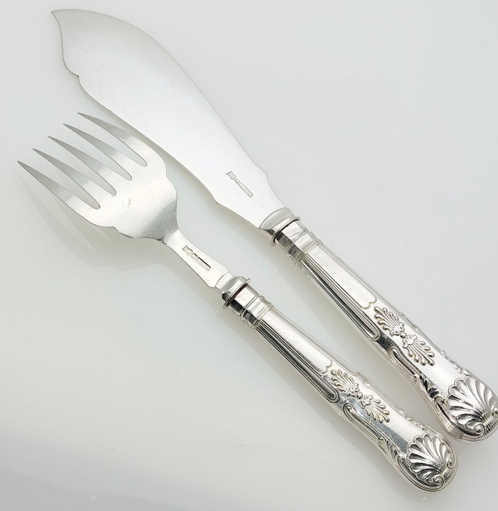 Joseph Rogers of Sheffield - Fish serving set (2) - Large format, Kings motif - Silverplated #2.1