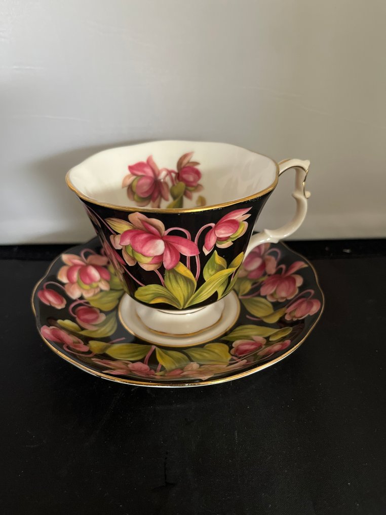 Royal Albert - Csésze és csészealj (12) - Provincial Flowers - Porcelán, Arany, csontporcelán - Royal Albert megyei #4.3