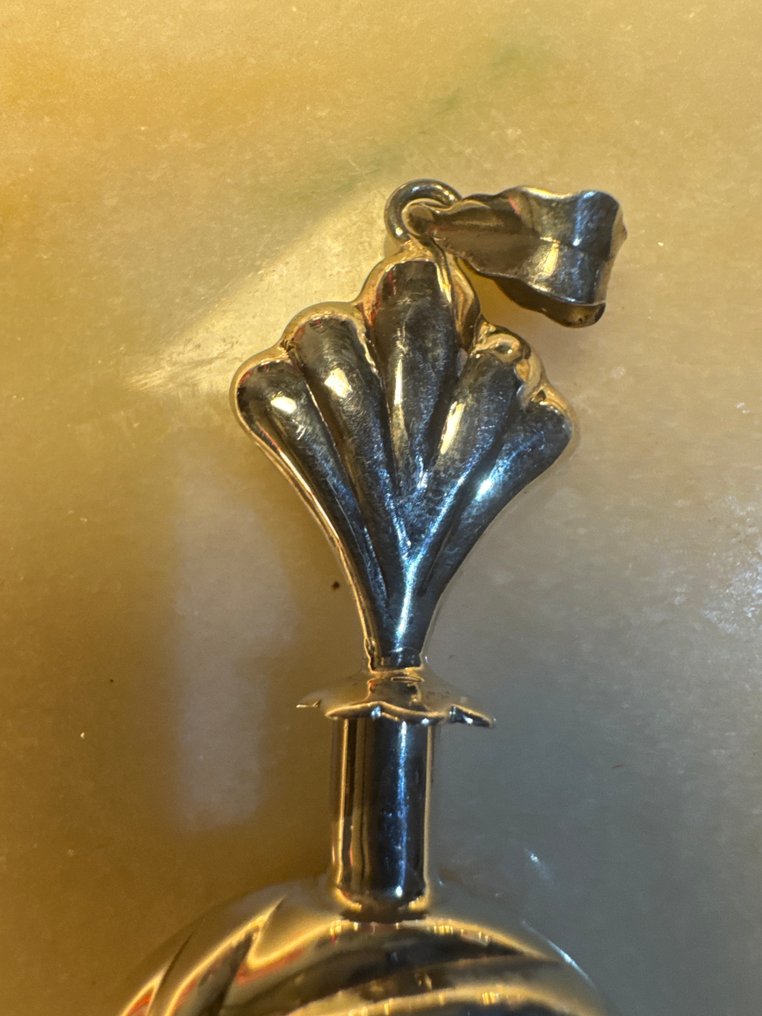 Perfume bottle - Metal #1.0