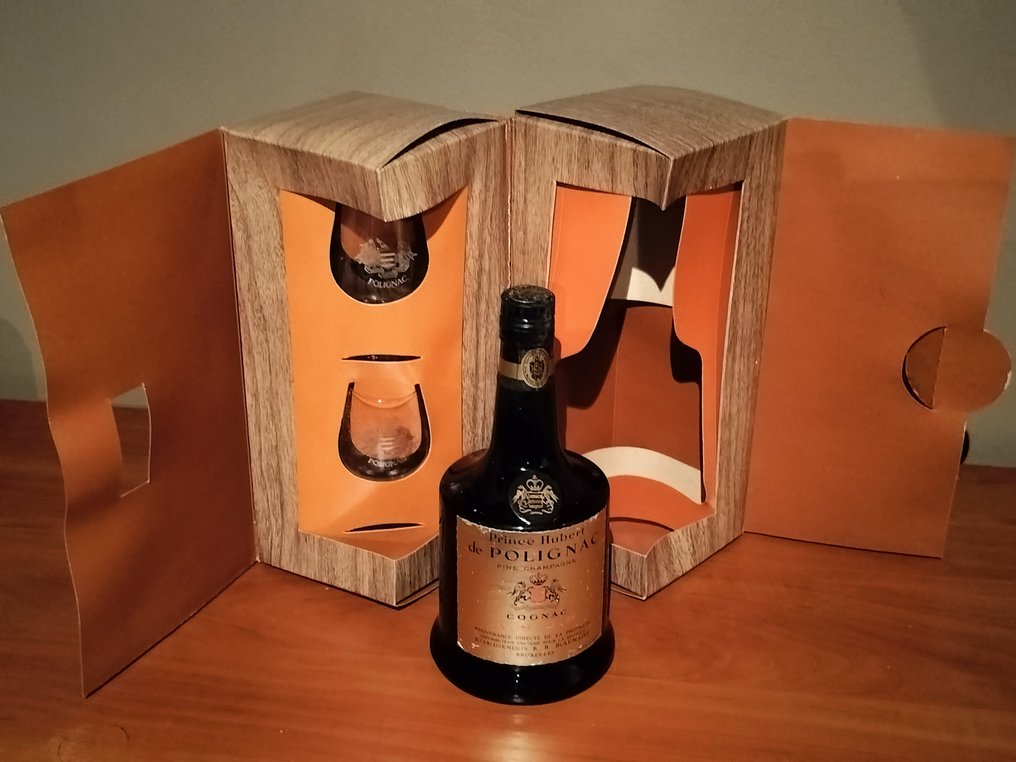 Prince Hubert de Polignac - VSOP Gift pack with 2 glasses   - b. 1968  - 0.73 L #1.0