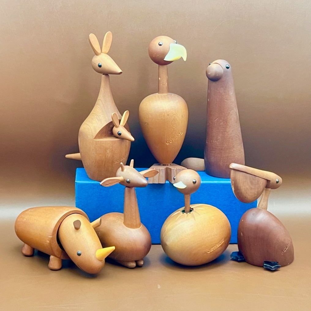 Senshukai 千趣会  - Toy furniture Seven Vintage wooden animals "Royal Pet," Rhino, Deer, Condol, Sea Lion, Ostrich, Pelican & Kangaroo - 1960-1970 - Japan #1.0