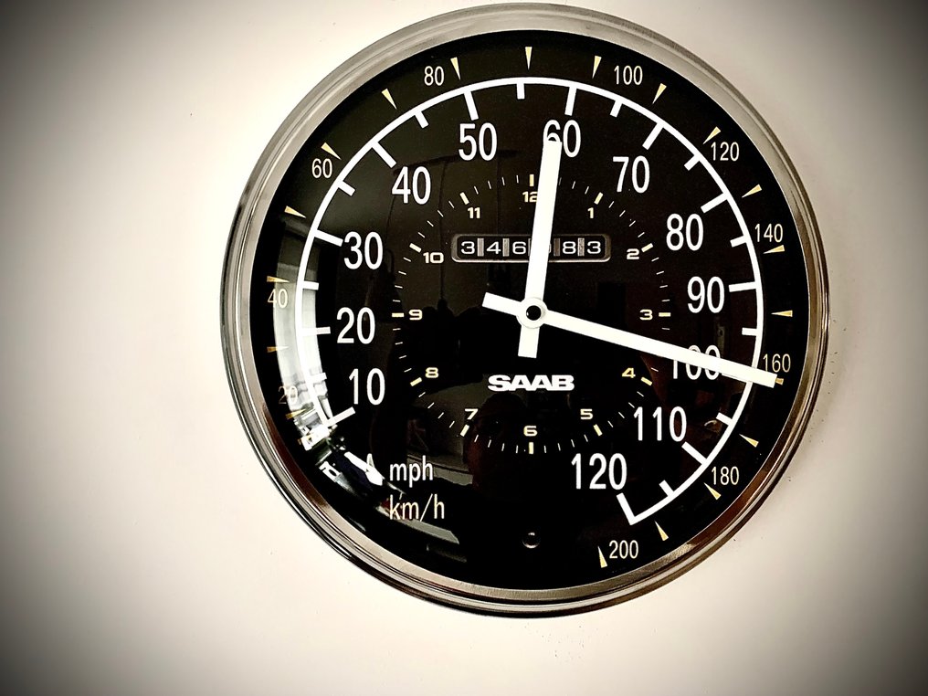 SAAB 99 TURBO nopeusmittari seinäkello - LukanowskyArt - Nykyaikainen Lasi, Metalli - 2020- - SAAB 99 TURBO #1.0