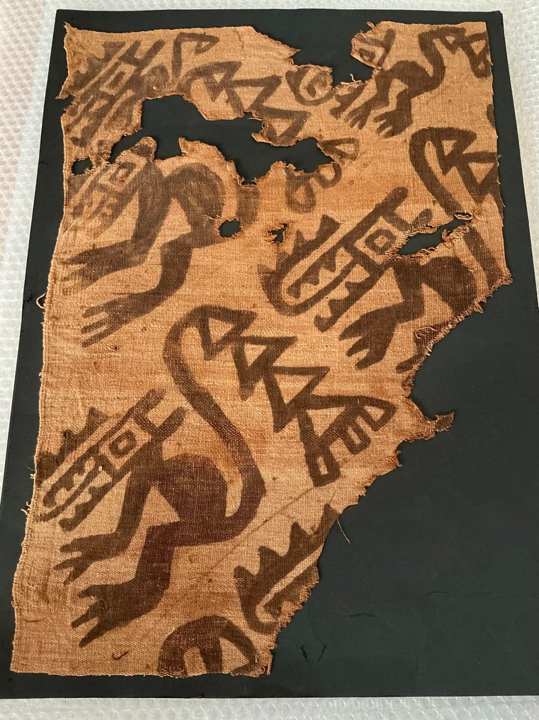 秘鲁大型纳斯卡/瓦里文化绘画纺织品，描绘“月亮动物” 纺织品 - 67 cm #3.2