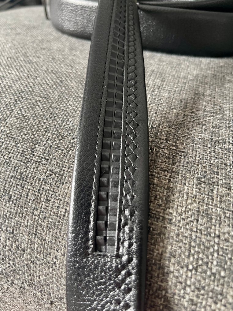 Vyö - Mercedes-Benz #4.3