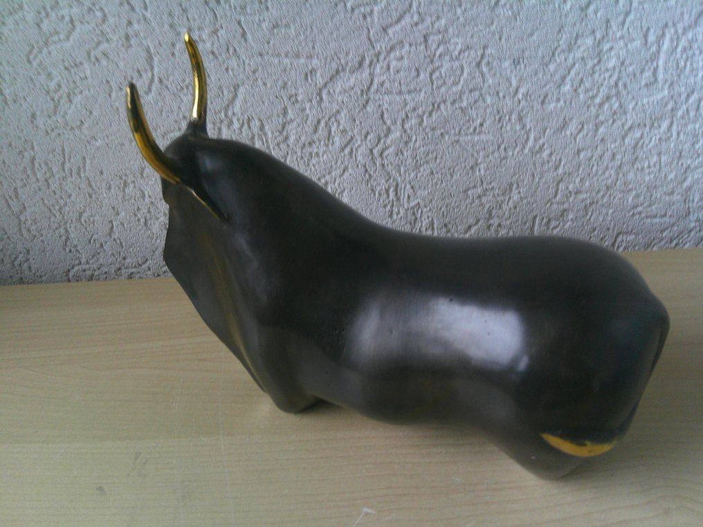 雕像 - STIER - 铜绿青铜 #3.2