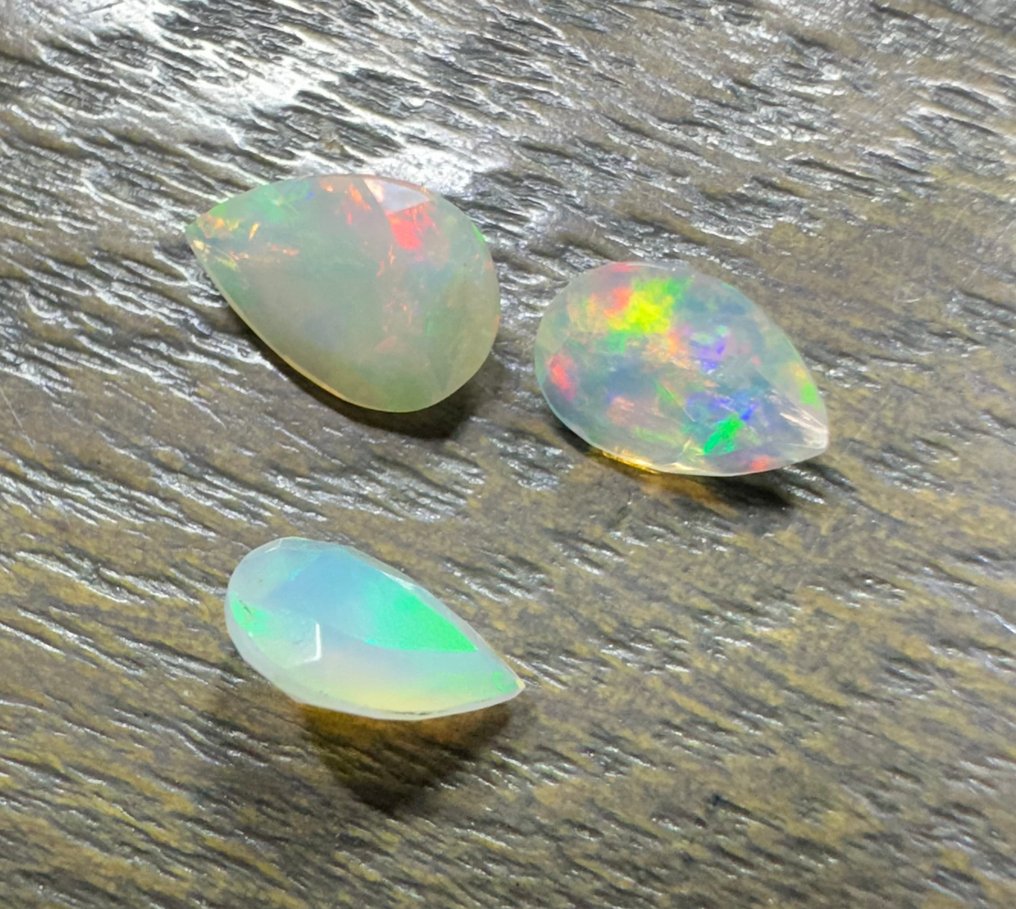 2,04ct Opaal Poleret- 0.4 g - (3) #1.0