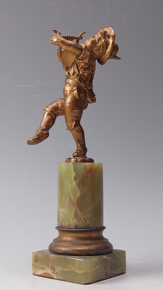 Statuetta, Jonge muzikant met zijn lier - 19 cm - Onice, Spelter #1.0