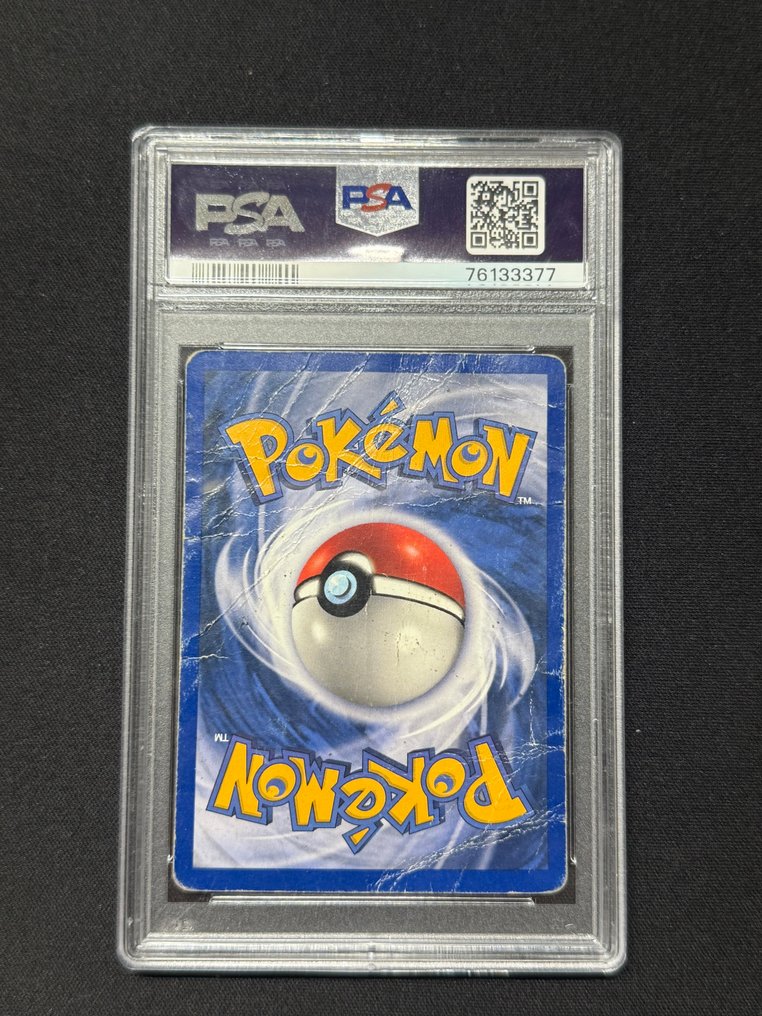 Pokémon - 1 Graded card - Charizard #4 壓膜, 初版 - PSA 1 - WOTC #2.1