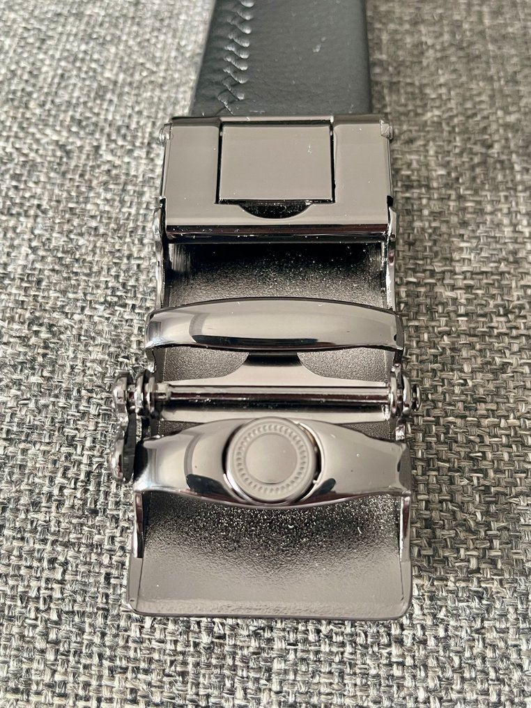 Vyö - Mercedes-Benz #2.1