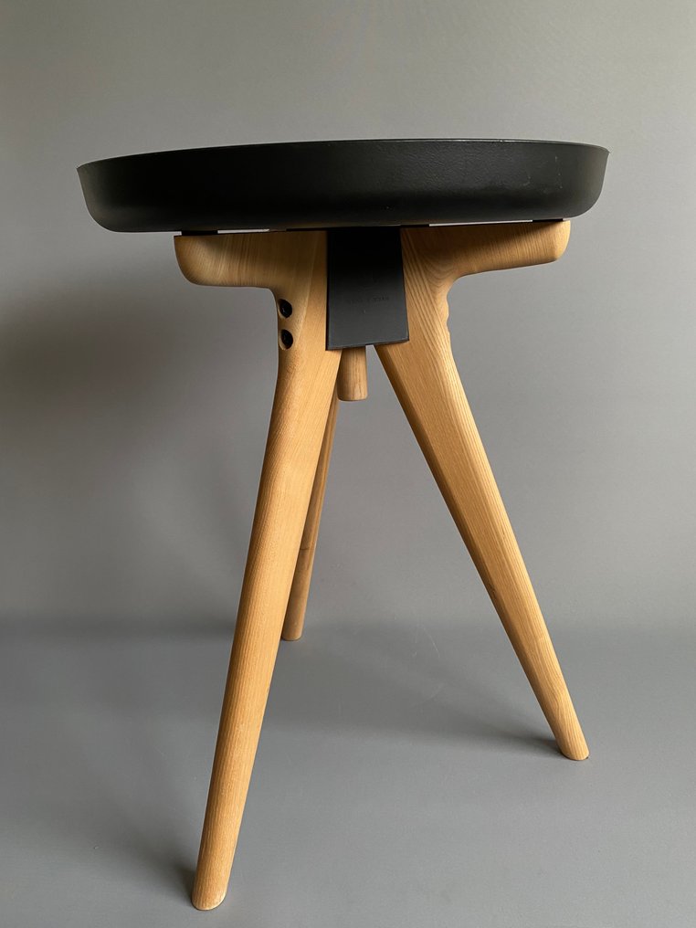 Menu - Design by Norm Architects - Bufet - Lemn de Ash, oțel, plastic - Întoarce-te #2.1