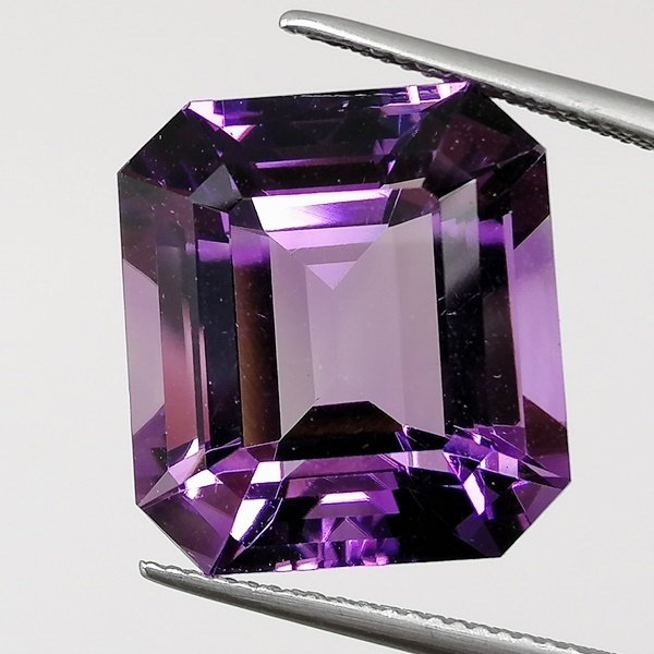 1 pcs Violet Amethyst - 22.43 ct - Instituto Gemólogico Español (IGE) - Without treatments #3.2