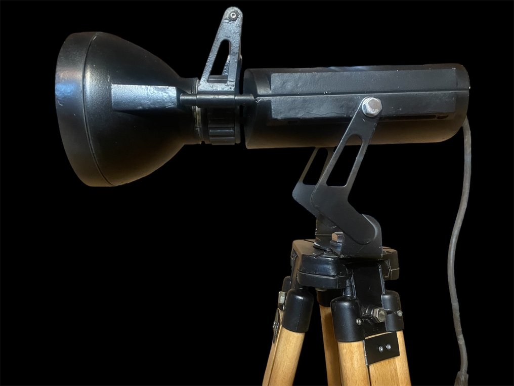 L - Gulvlampe (2) - Aluminium, Stål, Træ, Messing #2.1