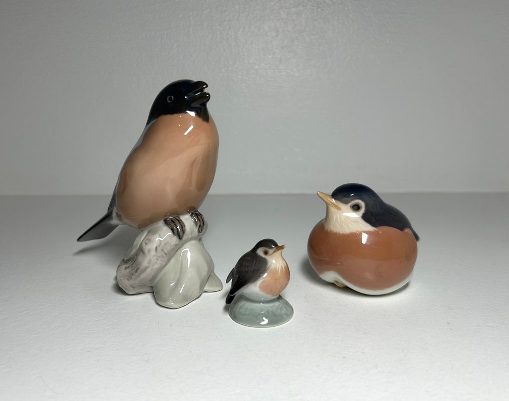 Royal Copenhagen, Bing & Grondahl - Αγαλματίδιο - Set of 3 Bullfinch Royal Copenhagen & Bing & Grøndahl (3) - Πορσελάνη #1.0