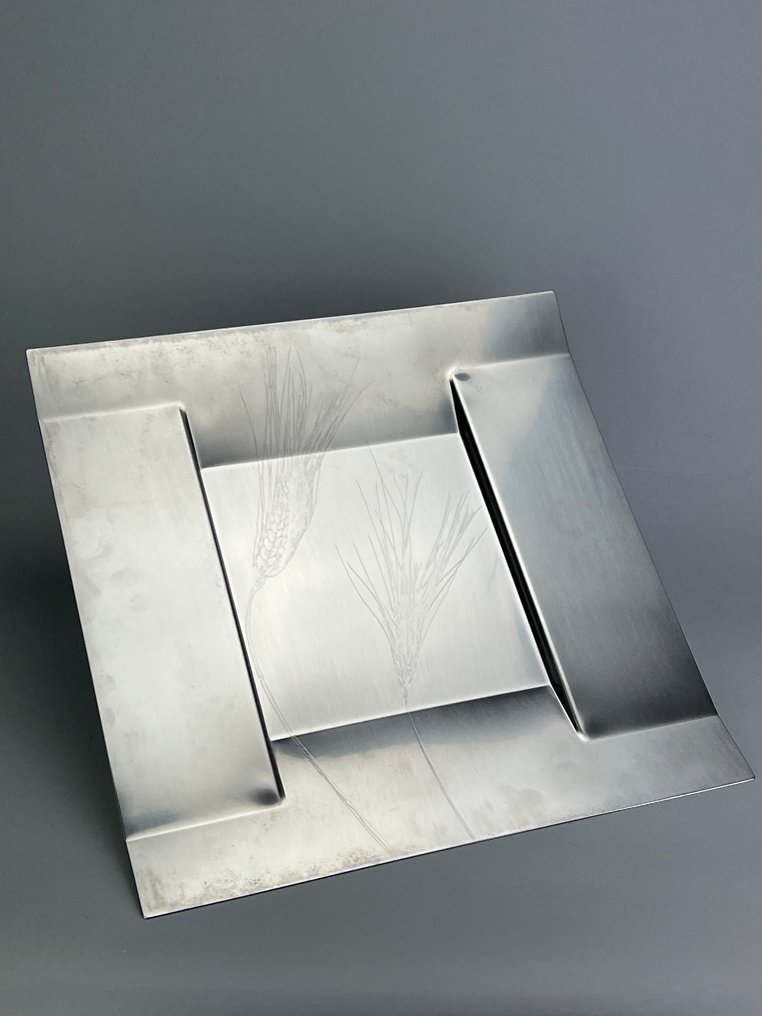 Alessi - Tablett - mod.  7105/S - Stahl - Ich rahme mit Spießen ein. #1.0