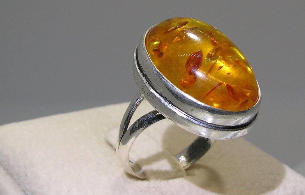 Amber Ring - Height: 30 mm - Width: 25 mm- 7 g - (1) #2.1