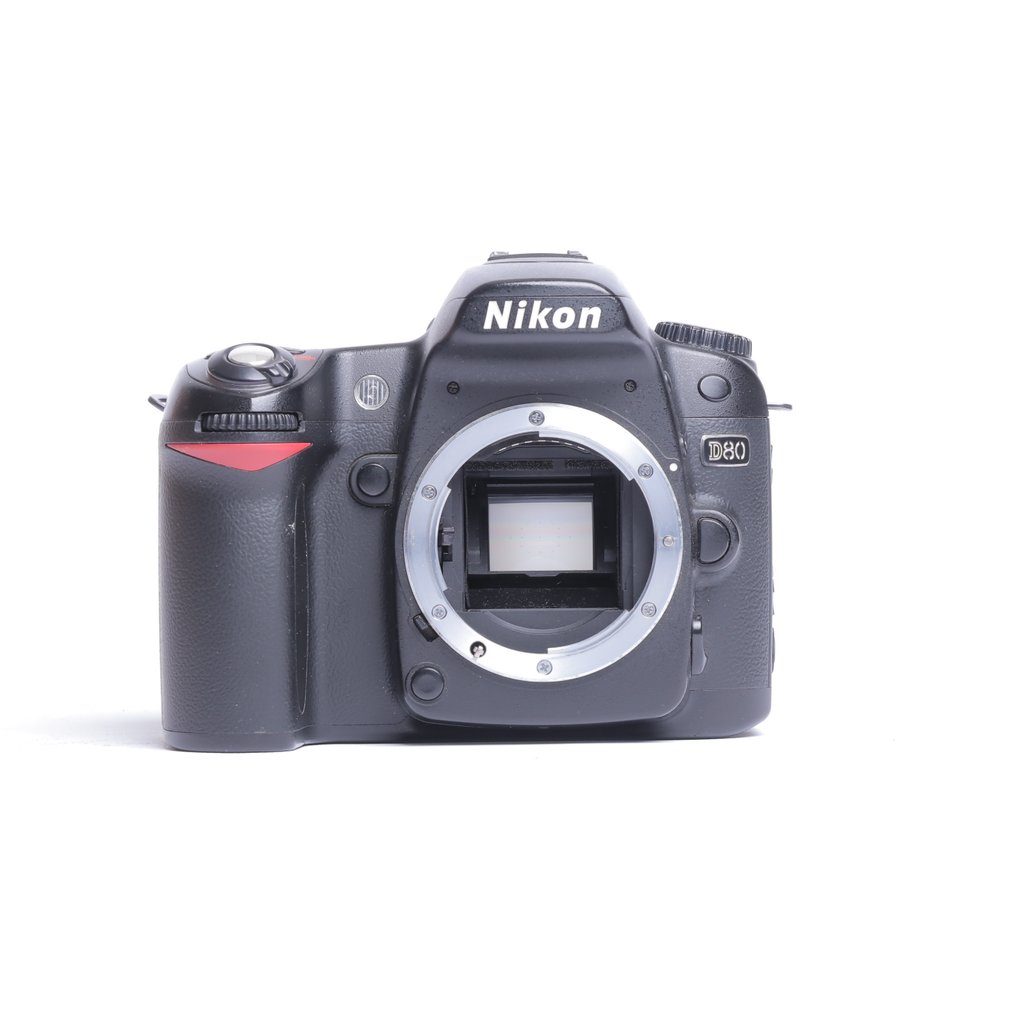 Nikon D80 + Nikon AF-S DX 18-55mm f/3.5-5.6G VR Digital camera #1.0