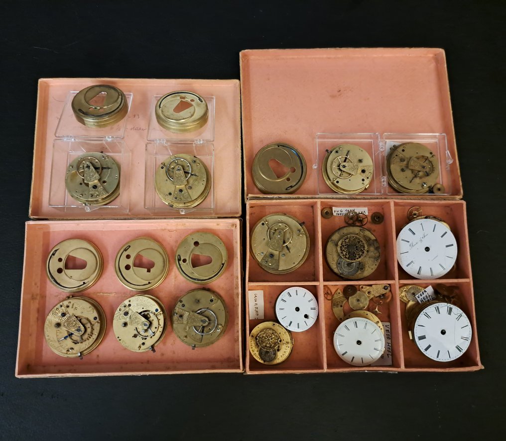 Clock parts  (12) -   Brass - 1800-1900 - clockworks #3.2