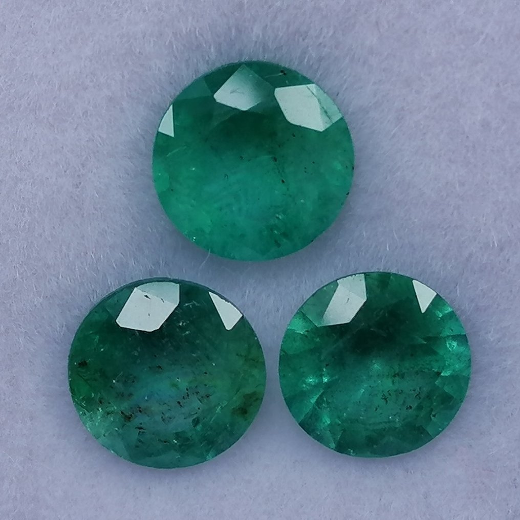 3 pcs Green Emerald - 2.08 ct - Instituto Gemólogico Español (IGE) - Minor Oil #3.2