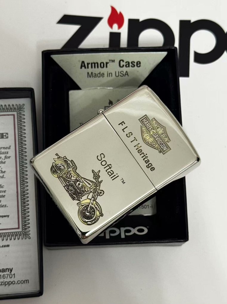 Zippo, Harley-Davidson - FLST Heritage Softail - Lighter - Stål (rustfrit) #1.0