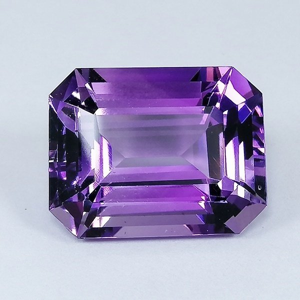 1 pcs  Violet Amethyst  - 21.99 ct - Instituto Gemólogico Español (IGE) - Without treatments #4.3
