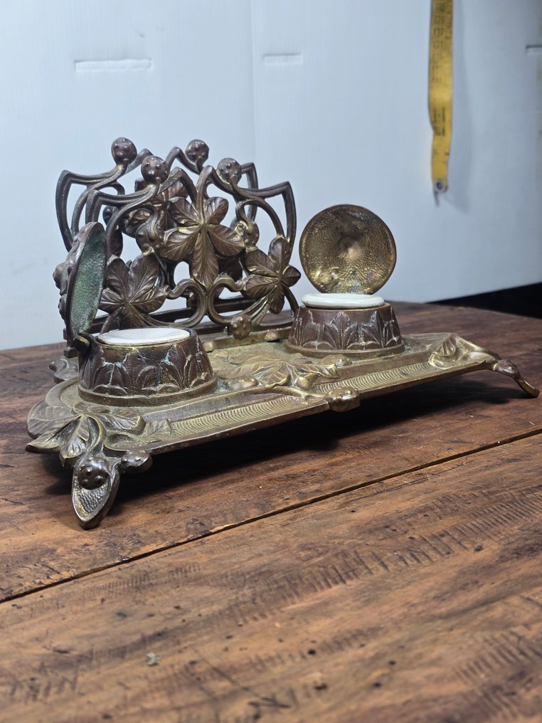 Mustepullo - Messinki #1.0