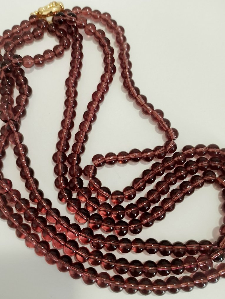 Lilla agatthalskjede med 3 tråder for åndelig vekst, intuisjon, emosjonell balanse og beskyttelse. - Halskjede - Vakker elegant #2.1