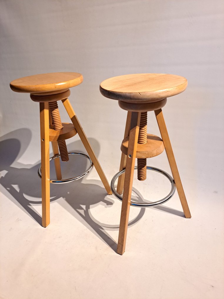 凳子 (2) - 木, 金属 - 高度可调 #1.0