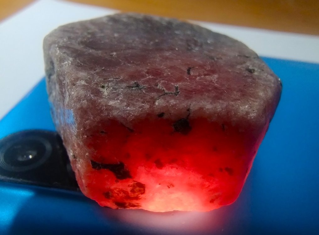 348 cts - HUGE Untreated Ruby - Rough- 69.6 g #3.2