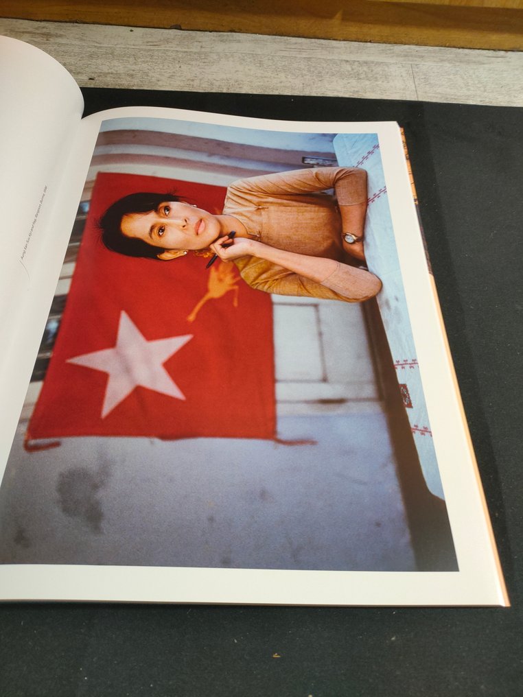 Steve McCurry - The Unguarded Moment [Large XL Format. Mint condition] - 2019 #1.0