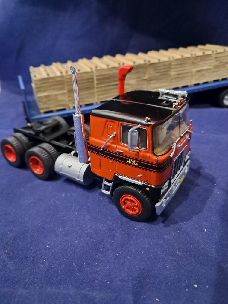 IXO 1:43 - 模型卡车 - PITZER #3.2