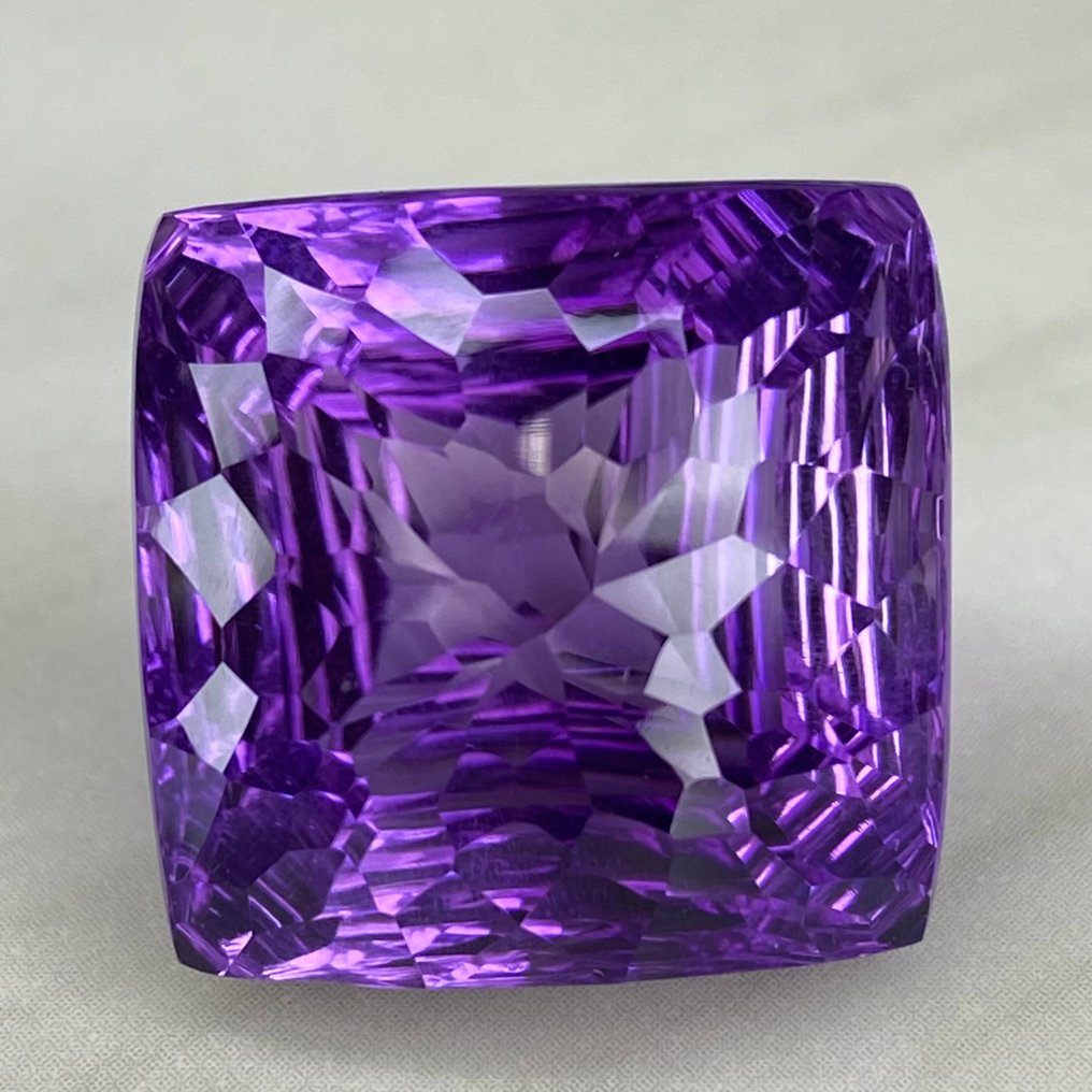 没有保留价 紫色 紫水晶  - 56.07 ct - 国际有色宝石协会（ICA GemLab） - 专属精准切割 #1.0