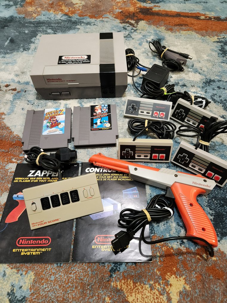 Nintendo - Nes - Nintendo Nes & 3 Games & Zapper & 4 Controllers - 视频游戏机+游戏 - 无原装盒 #1.0