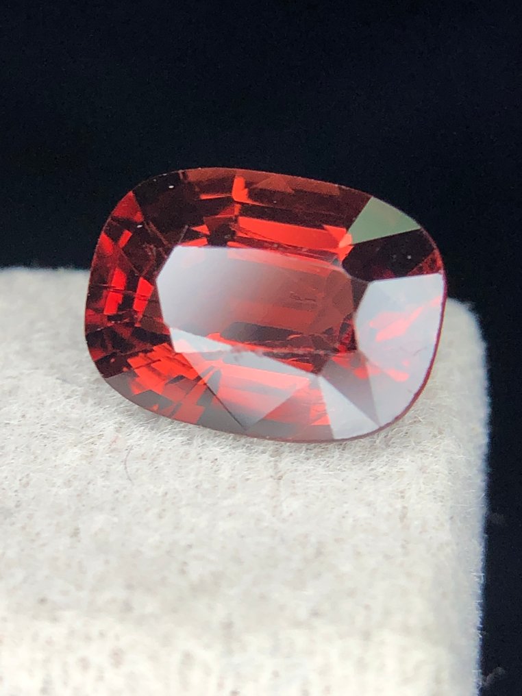 没有保留价 - 1 pcs  红色 尖晶石  - 1.69 ct - 国际有色宝石协会（ICA GemLab） - 完美的一块尖晶石 #3.2