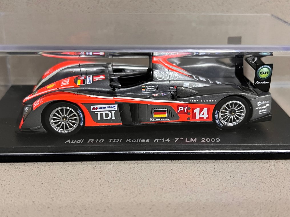 Spark 1:43 - Modelauto  (2) - Lot of 2 x LeMans: - Audi R10 TDI Kolles n°14 7e LM 2009 & Lotus Jet Alliance Le Mans 2011 #4.3