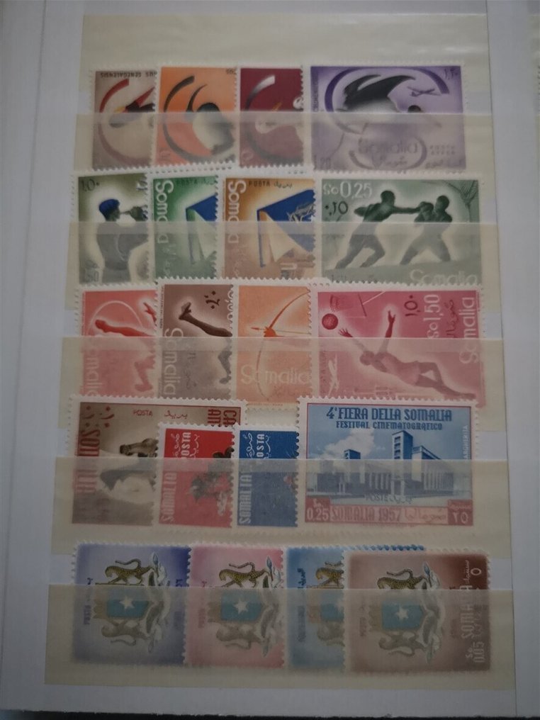 Italy  - Accumulation of Italian area collections, many stamps and FDCs, all in mint never hinged condition - sassone #3.2